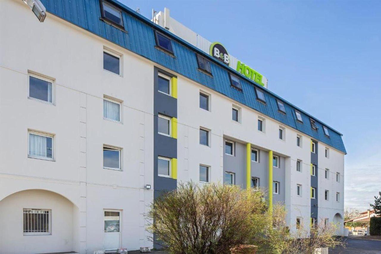 B&B Hotel Lyon Grand Stade Meyzieu Esterno foto