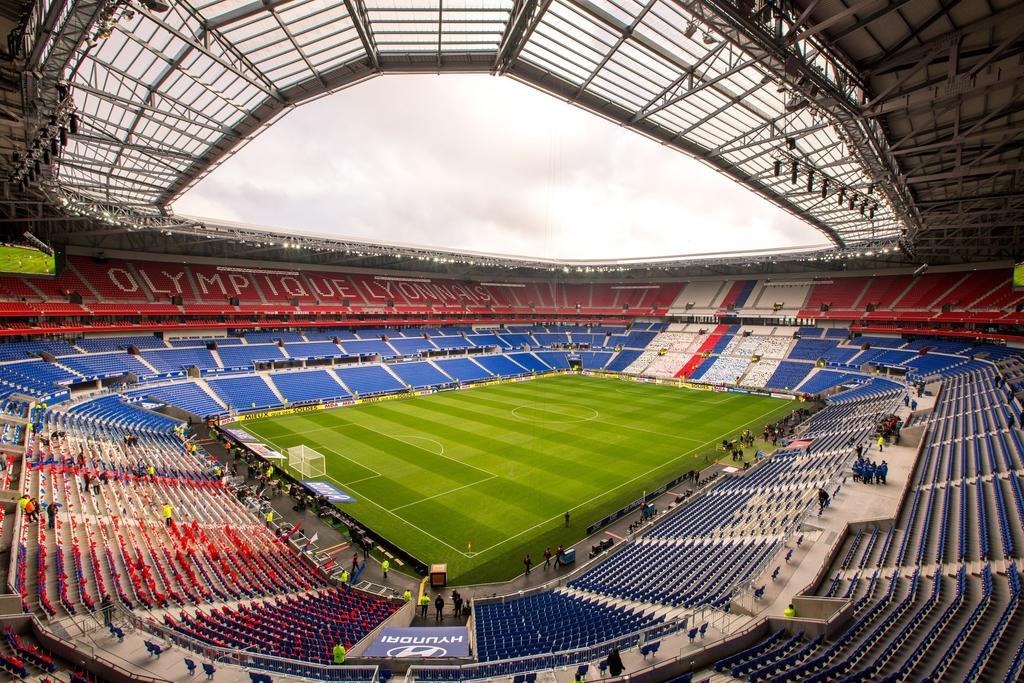 B&B Hotel Lyon Grand Stade Meyzieu Esterno foto